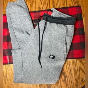 Nike Jogger size Medium